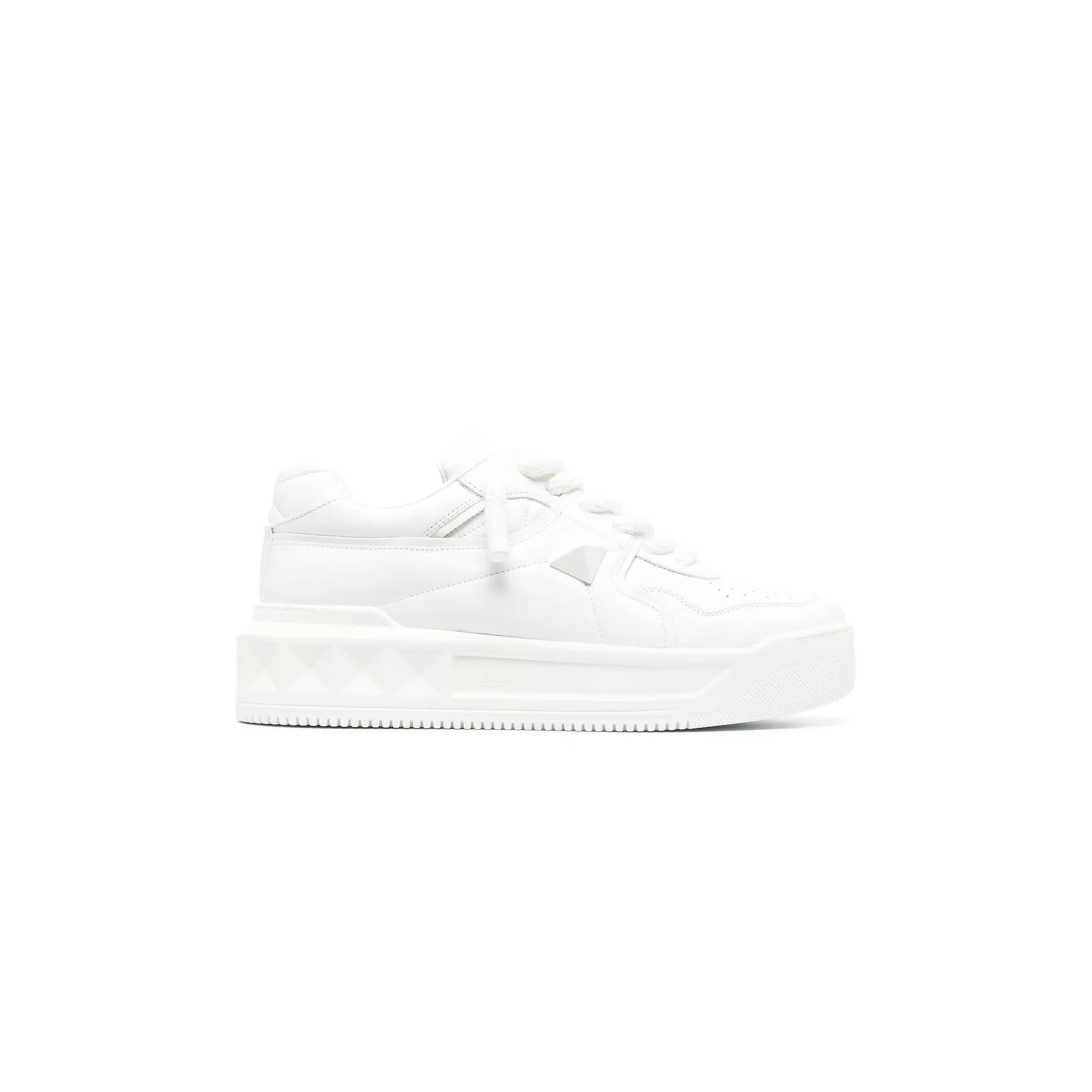 VALENTINO ONE STUD XL NAPPA LEATHER LOW-TOP SNEAKER YS0G37XTM_0BO